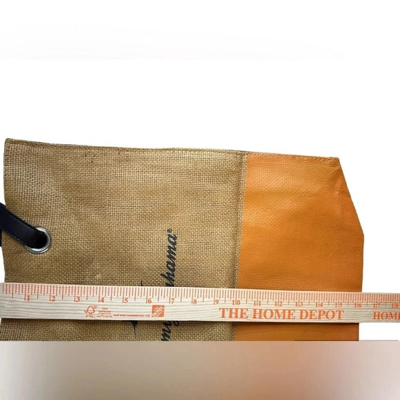 Tommy Bahama Tan Tote Bag - Picture 4 of 8